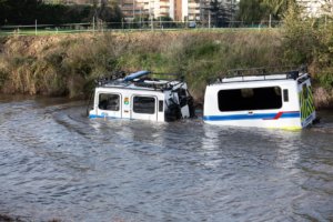 Véhicule amphibie en pleine mise en situation